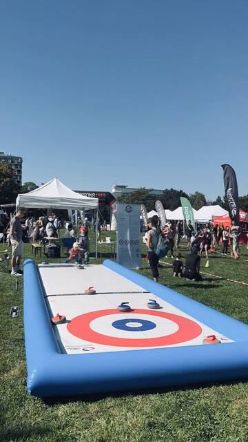 Instagram post Street Curling