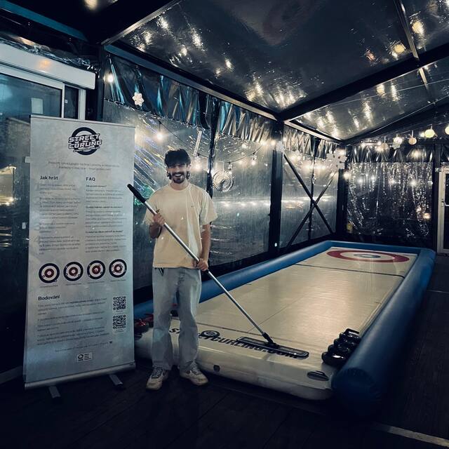 Instagram post Street Curling