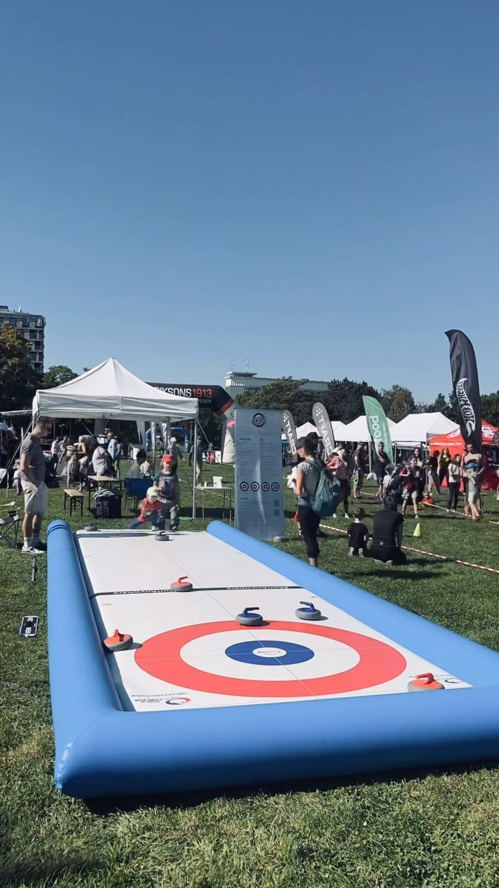 Instagram post Street Curling